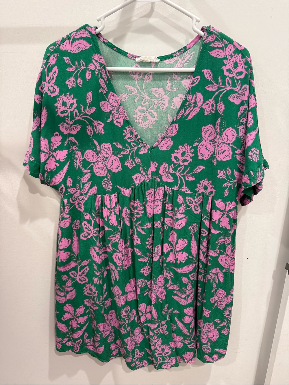 Emily Wonders Green Floral V-Neck Top with Pink Print